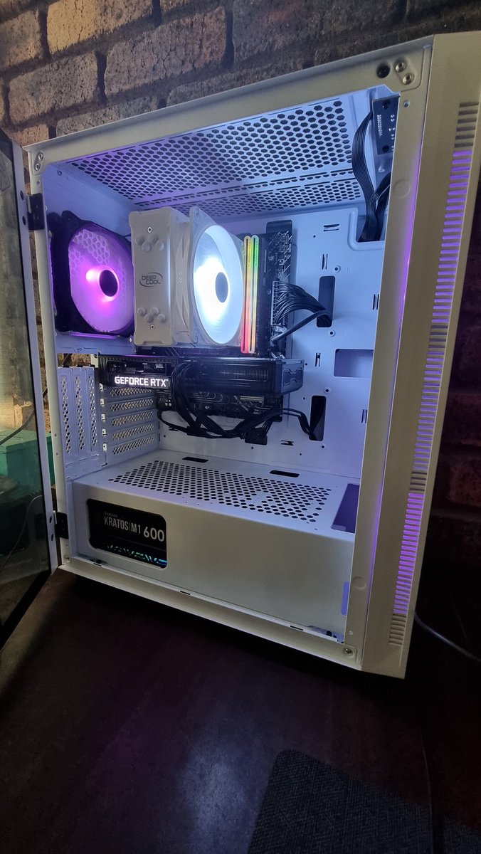 Almost_Ty's tweet image. Guys!!!!!! She arrived today 😍 

Can't wait to set her up and stream 🤩🤩🤩