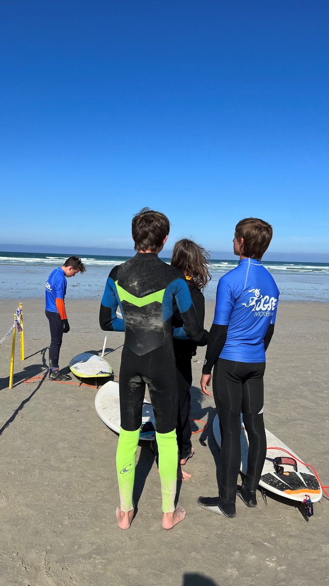 De nouveau en compétition dans un championnat de France. Cette semaine, nos élèves sont finalistes du championnat de France de Surf UGSEL à la pointe de Penmarch'.