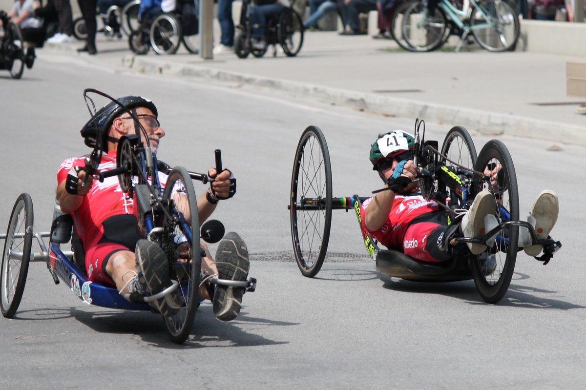 La G.C. Apre Olmedo vola alto grazie alla doppia #medagliadargento di Francesca Porcellato nella prova di Coppa del mondo di #handbike di Ostenda (Belgio), e alle ottime performance dei ragazzi del team nella prova valida come 2° tappa del Giro d'Italia di handbike (Bellaria, RN)