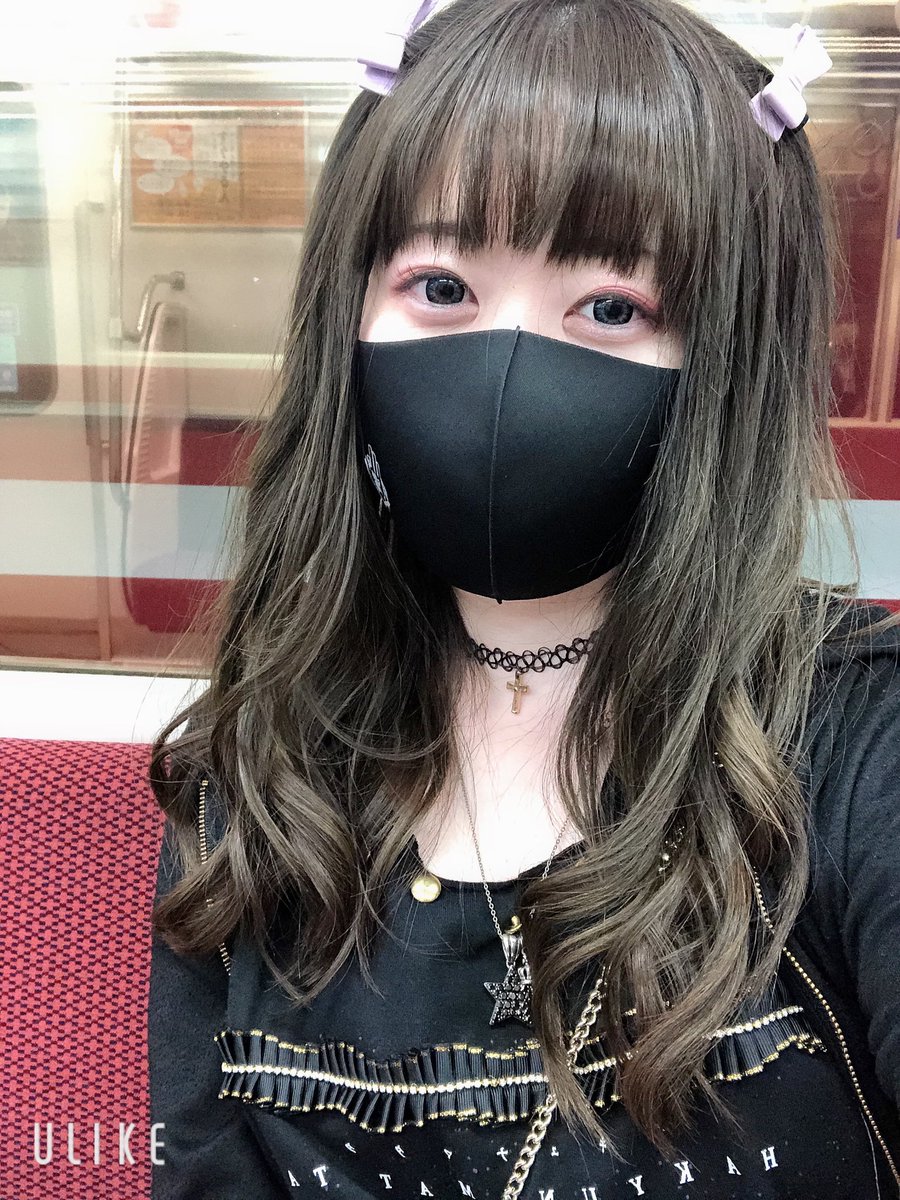 LiSA_yuki0903's tweet photo. ジグザグライブ初参戦！⛩

Zepp Hanedaの二階席、めちゃくちゃ見やすくて驚いた⚡️照明もビームが沢山派手に出ててすごかったなあ。
そして何より命様歌うますぎる…心の奥まで染み込む歌声💗

ライブTシャツはちょっとリメイクしちゃった🤏

#真天地開闢集団ジグザグ
#ジグザグ 
#夢幻ツアー https://t.co/agb49ZLV91