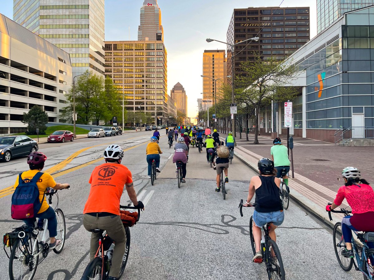 SlowRollCLE's tweet photo. Even though last night was an "unofficial" ride put together on short notice, it didn't stop 110-plus of Cleveland's best-looking people from rolling through @DowntownCLE.

Remember: Our 2022 season kickoff ride &amp; party is next Tuesday, 5/17 at @ForestCityBeer!

📷: Ken Lewis https://t.co/973Eutx4Kn