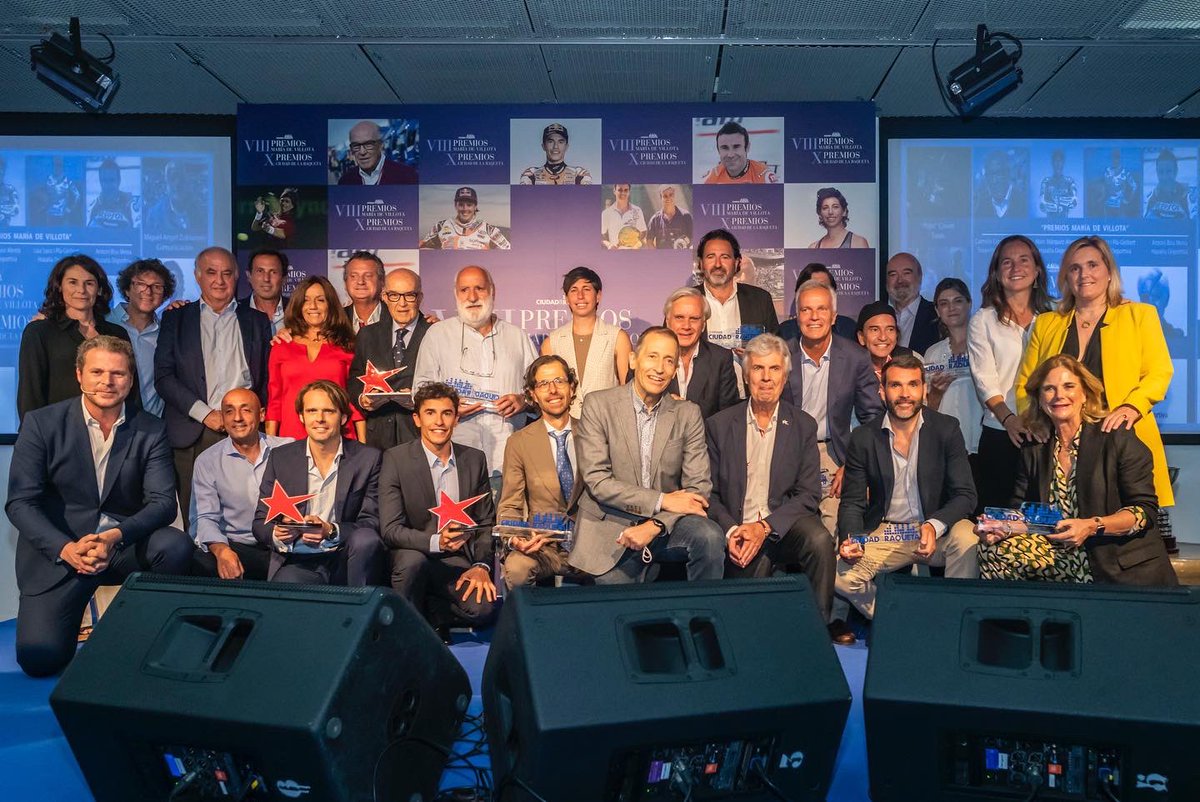 ACManagement_'s tweet photo. Marc Márquez recibió ayer el Premio María de Villota – Ciudad de la Raqueta en la categoría Hazaña Deportiva. Queremos agradecer el trato que recibimos y dar la enhorabuena a la familia de Villota por este gran evento que vivimos y dar Legado a María de Villota.

#ACManagement https://t.co/LzBLYahySG