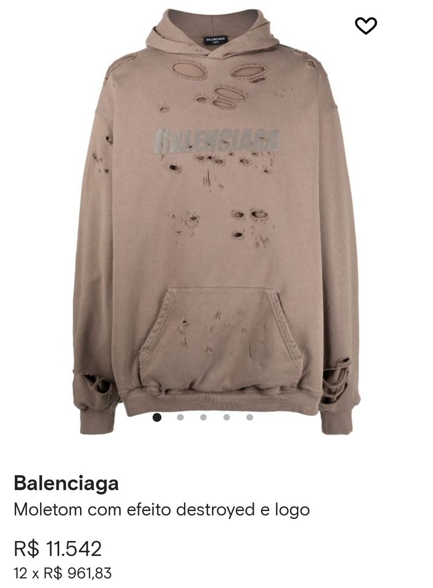 RapMais's tweet photo. A Balenciaga tá de sacanagem po https://t.co/cnFP8MVK9l
