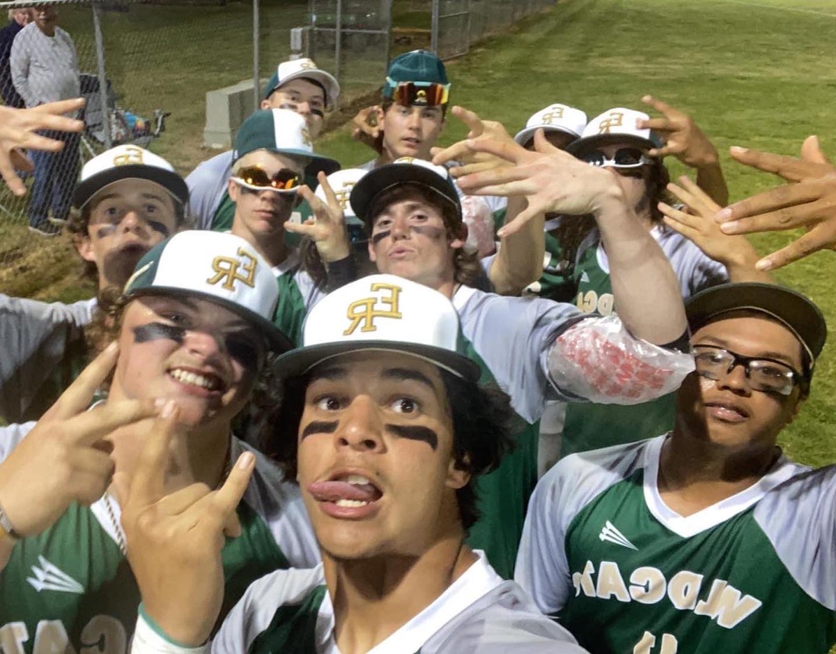 MFrazier14's tweet photo. Prayers for this wild, energetic, lovable, hard working, loyal group that I call family as we travel up the mountain today. #GoCats #Beyond7 https://t.co/tzEL78HXnc