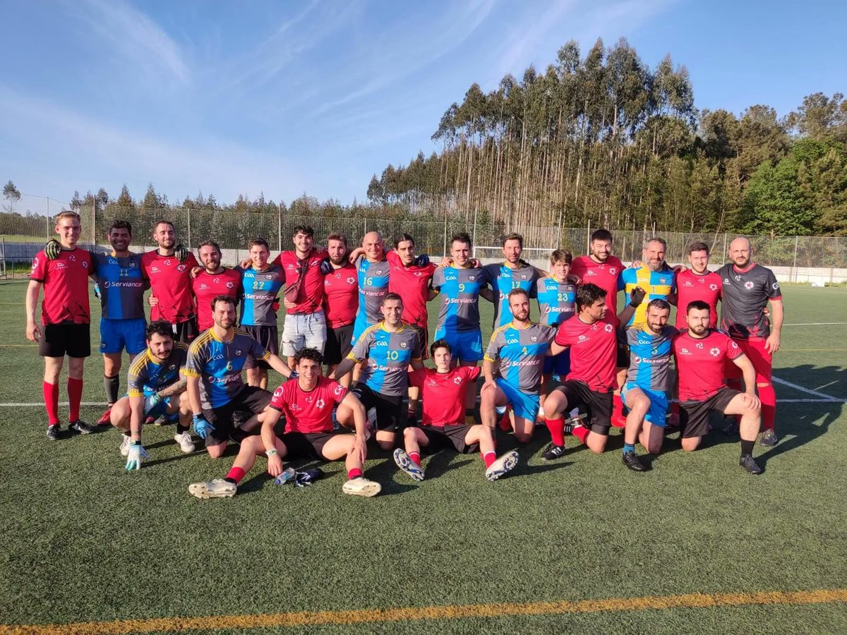 EstrelaFg's tweet photo. O pasado domingo o noso equipo masculino venceu por 20 - 15 a @turoniansfg na primeira ronda da repesca do All Galicia. E fixérono con todo o estilo, estreando as camisolas que nos acompañarán nas próximas tempadas 💯 https://t.co/0UafgAvPQL