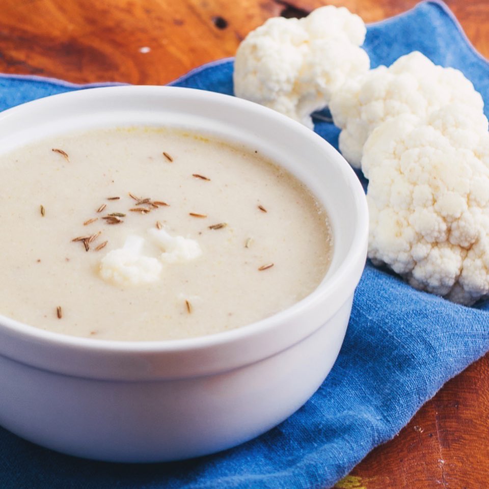 100Bowls's tweet photo. Freshly made Caraway Cauliflower, a “creamy” puree of 5 ingredients: cauliflower, onions, olive oil, toasted caraway seed and mustard.
 
#100bowlsofsoup #100bowls #soup #vegansoup #vegan #cauliflower #cruciferousvegetables #glutenfree #dairyfree https://t.co/6TOyguvI9a