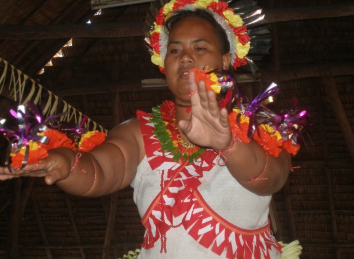 enabeti's tweet photo. Today is May 10, in I-Kiribati, 10 ni Meei. It is the celebration of the opening of the mwaneabe in Bubutei, Maiana. There will be singing, dancing, food, speeches, gifts, and general merriment. Tekeraoi kain Maiana! @PeaceCorps #thirdgoal https://t.co/k8GgCofqqn