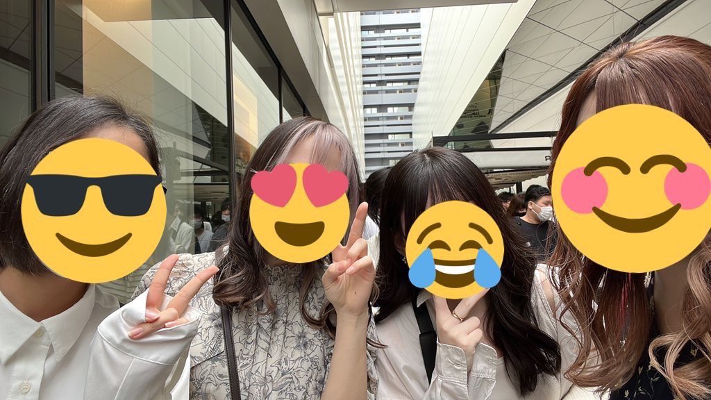 _LilyMerry_'s tweet photo. RAGEのイベントにLIMメンバー４人で参戦してきました！
お会いして頂いた方々、ありがとうございました🥰
たのしかったです！ https://t.co/e9bzKVVzqS