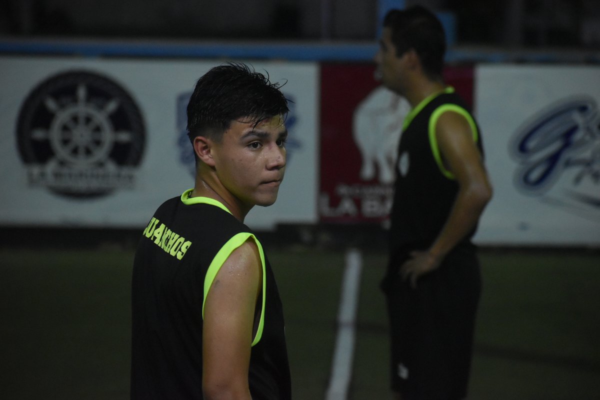 JuanchosCB's tweet photo. Con la mirada fija en nuestro rival🔥, estamos a sólo unos días de debutar en la presente Campaña de la LNFBP Liga Nacional de Fútbol Bardas Profesional .

#EsNuestroHábitat🐊 https://t.co/lsE8fMb4j4