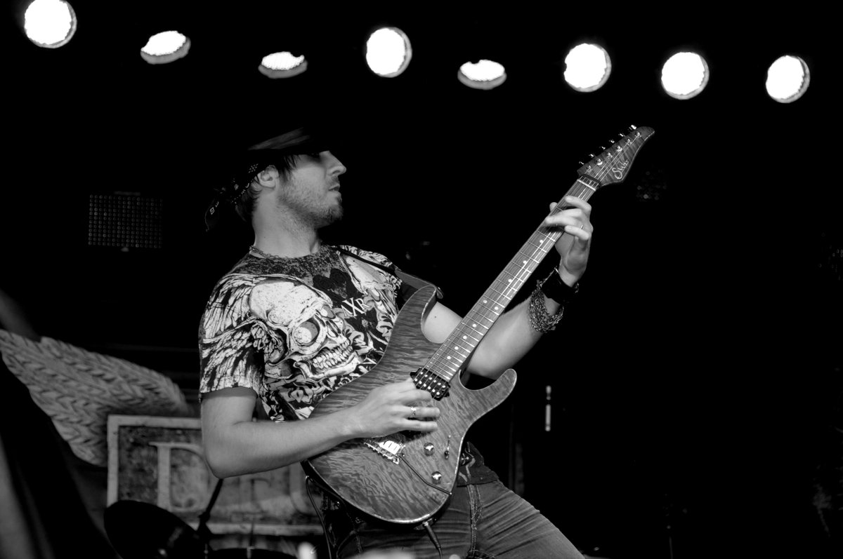 tcelectronic's tweet photo. “Initially, I got the G-System because of the simplicity, but let's not forget that the effects in it are the finest effects out there.” - @awoodshreds

Find out more about the G-SYSTEM: https://t.co/79F3fhnDP6

#tcelectronic #andywood #gsystem #toneprint #knowyourtone https://t.co/iRDelk3zUK