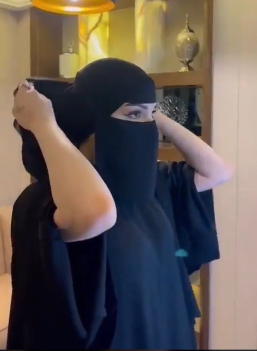 deesahar07's tweet photo. هوا ليه كل لما اكلم فحل مسيحي او كافر .. وابعتله . يشخرري ويقولي اللبسي النقاب يا شر..مو..طة .💋
عكس الخرفان بتوعنا عايزنه نتعراه .🇸🇦 https://t.co/Hlw7WgfDNm