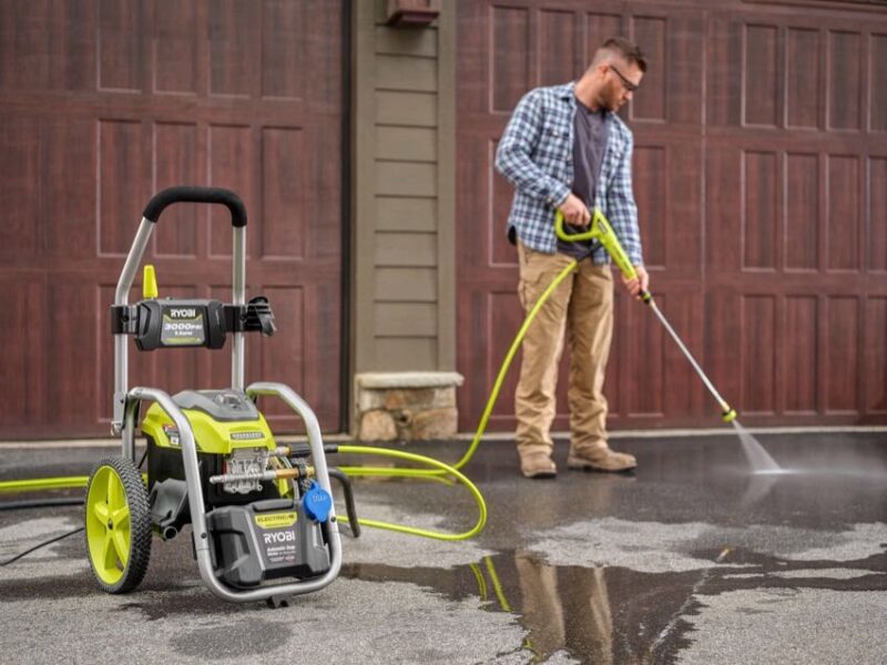 ProToolReviews's tweet image. Ryobi 3000 PSI Electric Pressure Washer - bit.ly/39bPqU1

#ryobination #pressurewasher #ptrryo22 #homeimprovement