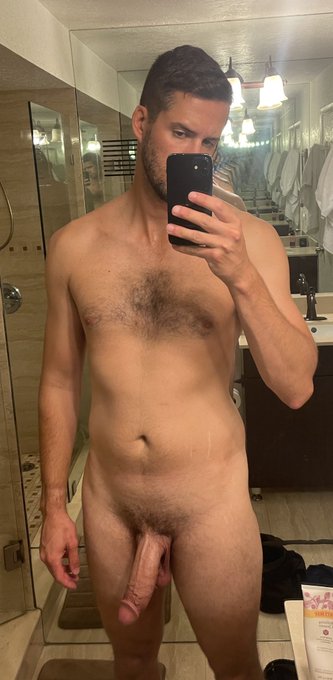 Good morning https://t.co/UyJEC5FgAG