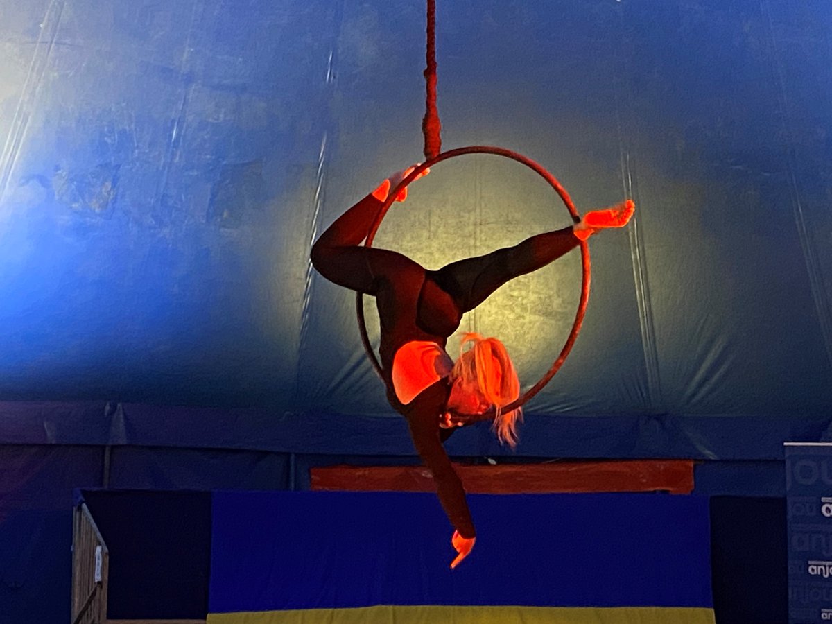 Maine_et_Loire's tweet photo. #Culture 
Le @Maine_et_Loire se mobilise pour venir en aide aux artistes ukrainiens contraints de quitter leur pays. Découvrez le spectacle Zirka!✨, en représentation à @terrabotanica du 1er au 5 juin ⤵️
https://t.co/u5xFZSL48j https://t.co/1l7XyYMm0L
