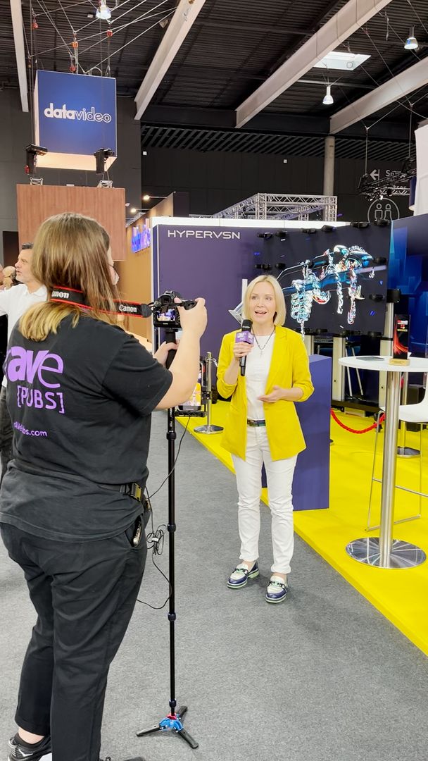 re_sauce_'s tweet photo. @rAVePubs interviewing the team at @HYPERVSN during Integrated Systems Europe @ISE_Show what a show so far! #avtweeps #ise2022 #isebarcelona #ise #pr #pragency #resauce https://t.co/vnocqBNfJe