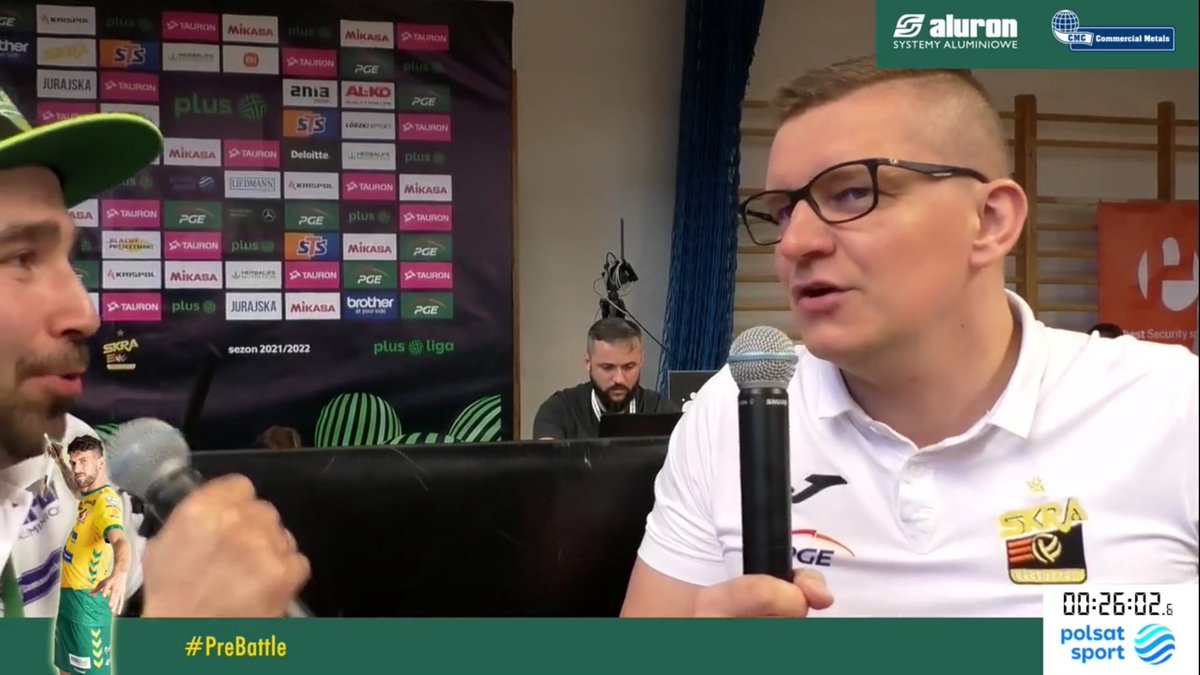 AluronCMC's tweet photo. Na https://t.co/rZwhJgpxe5 i na https://t.co/j2YmXBMquI trwa #PreBattle, tym razem @MarcinGorskiMag próbuje wyciągnąć jakieś informacje o rywalach od Roberta Kaźmierczaka 🗣️🎙️📹
#JurajscyRycerze⚔️ #PlusLiga #BELZAW https://t.co/qB52OHRYCK