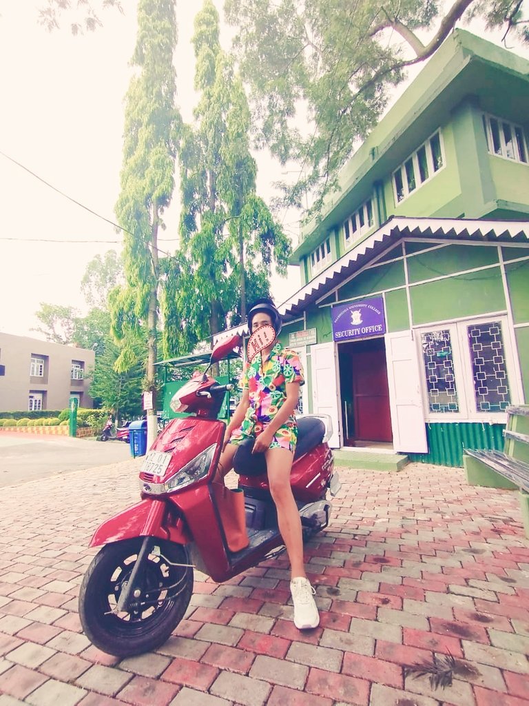 ralte_ela's tweet photo. I think a part of me will always be waiting for you ☺️😘🛵 https://t.co/RTdBKD1Atj