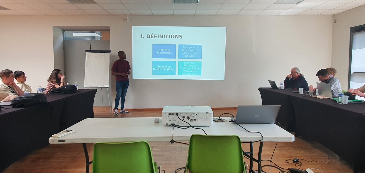 lirisDRIM's tweet photo. Séminaire scientifique de l'équipe DRIM.
Such à great opportunity for PhD students to present their ongoing research works. 
#DRIM2022 https://t.co/CSJGHig8EY
