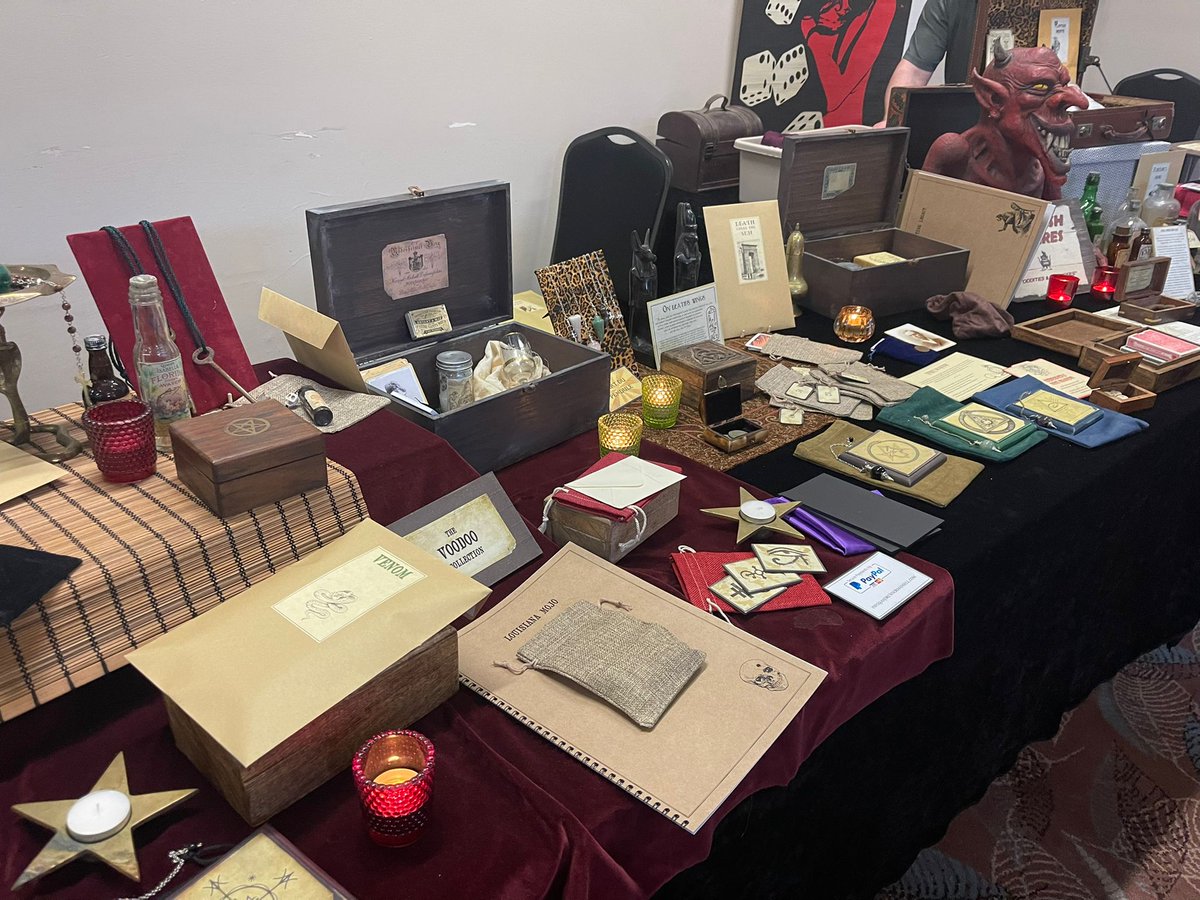 darkerside1's tweet photo. The Doomsday gathering was as usual packed with the unconventional and unexpected, now my car boot is packed with it too!
Great weekend #bizarremagic #mentalist #magician #newact #newwebsite #newideas https://t.co/mKColdPX5Q