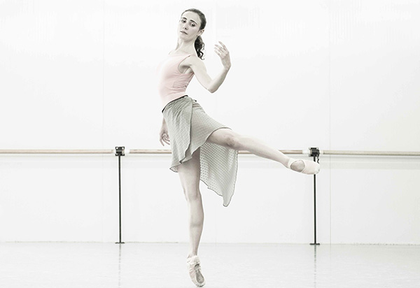 Entrevista a Carla Wieden, bailarina profesional y #estudianteUOC del máster de Gestión Cultural: «La evaluación continua me permite mayor libertad organizativa y se adapta mejor a mis circunstancias»

🔗cv.uoc.edu/estudiant/mes-…