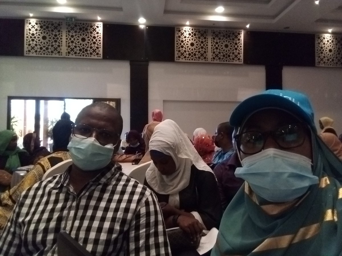 ChadyaHamadi's tweet photo. Formation à Ngazidja des agents de santé communautaire, mobilisateurs et vaccinateurs qui vont être mobilisés dans #la campagne nationale de vaccination des jeunes de 12-17 ans @ministère de la santé @UNICEFComores @OMSComores#COVAX#Banque mondiale. https://t.co/iEhepxRaxY