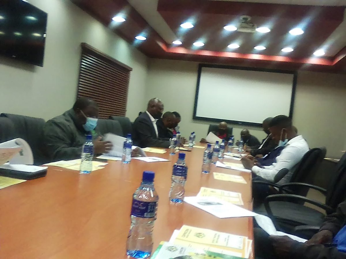 TakuwaniRiime's tweet photo. Capricorn #MensParliament under way in Limpopo Province addressing issues affecting men and gender transformation towards the elimination of gender-based violence and promotion of #menshealth through strengthening #MenSector programmes in the district. #MenChampioningChange https://t.co/dQaJUu2amh