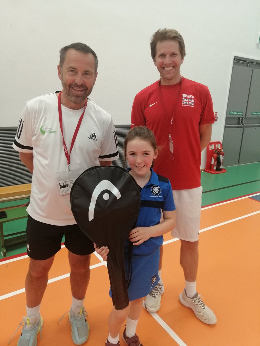 Danny and James also presented Amelie in Year 4 with a racquet and ball signed by Andy Murray for her efforts in raising the most money for @BItennischarity  #tennis #charity #longacrelife #longacreschool
