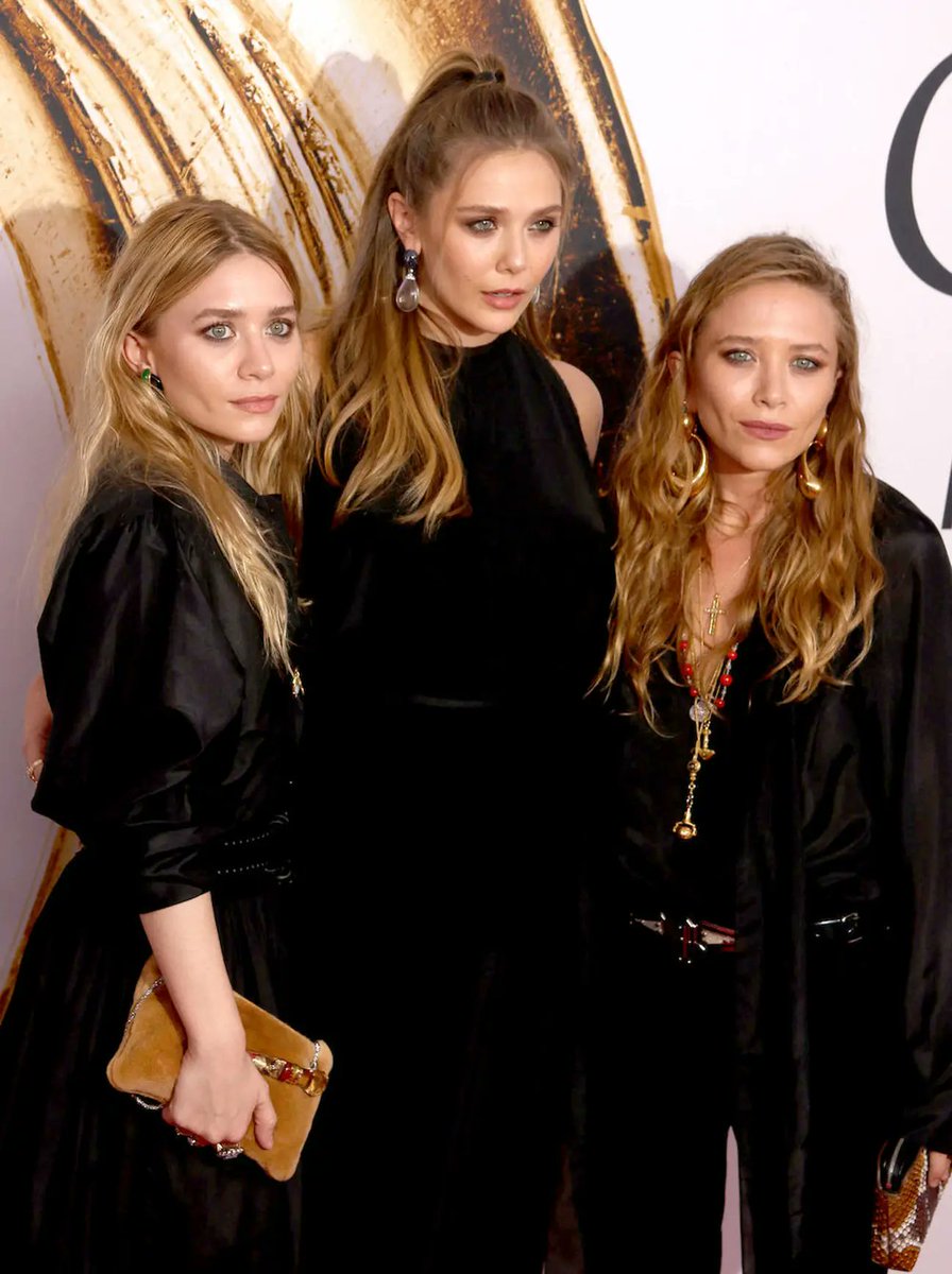 l4p4k's tweet photo. How have people just realised Elizabeth Olsen is Mary-Kate and Ashley's sister? https://t.co/jK3x5Popzg