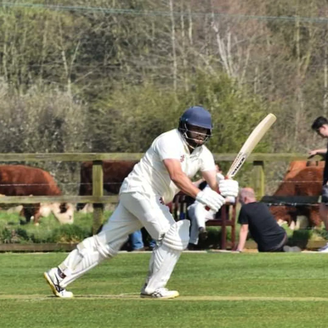 MichaelToolis27's tweet photo. @InfoWhack aiding the cause to clip one of the tyre's  @BradfieldCC1885 #2from2 https://t.co/C2zGraKkyD
