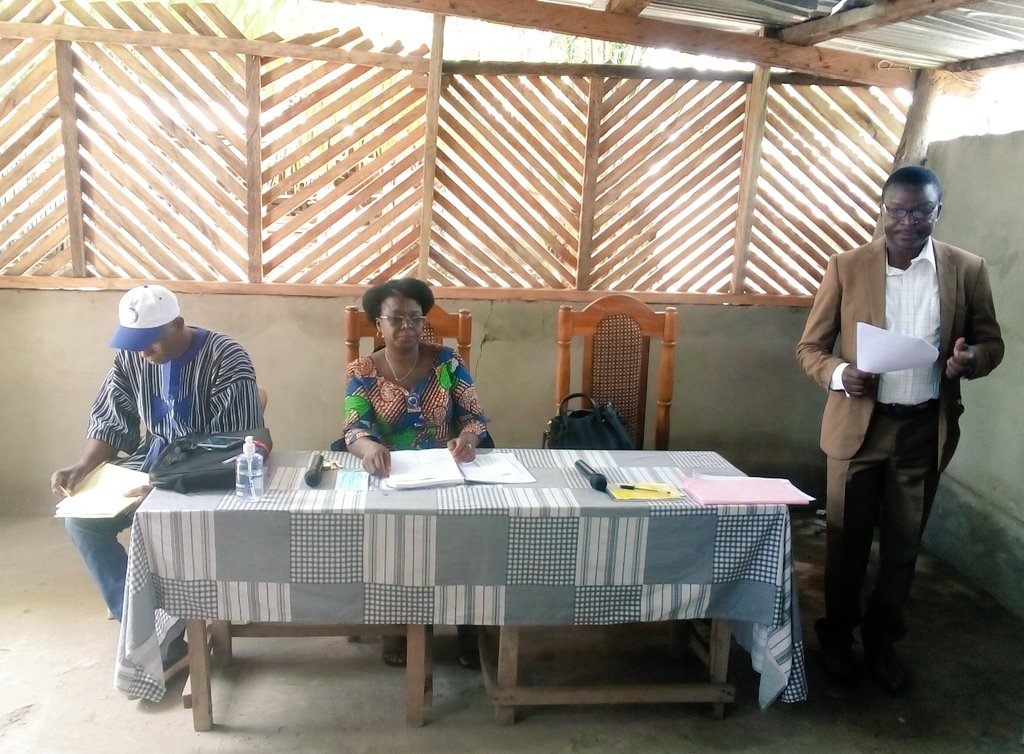EstMono3's tweet photo. Le Maire,Madame KODJO-BAKPE Massan Dzifa préside ce mardi 10 Mai 2022  la première session ordinaire de l'année du Conseil Municipal de la Commune Est-Mono 3. Cette première session est consacrée à l'examen du compte administratif exercice 2021.
@GouvTg
@fct228 @CommunicationTg https://t.co/WdXVsnPBfz