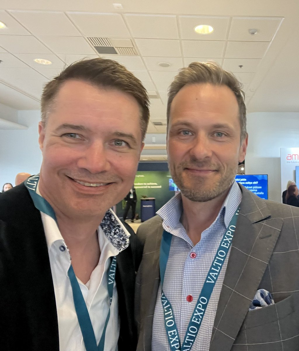 vsarmala's tweet photo. Kiitos @TomiPoikola ja @Valtiokonttori 
Hienoa olla mukana #ValtioExpo ’ssa, nyt @Geniemfi ensimmäistä kertaa!

#julkishallinto #digitalisaatio #design #ux #WordPress #ohjelmistokehitys #javascript #asiakaskokemus #saavutettavuus https://t.co/8dIIl2Lwx9