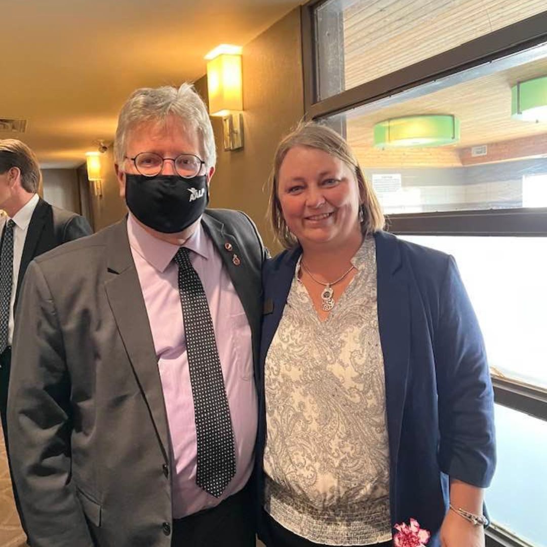 AgSights's tweet photo. Congratulations to our GM Betty-Jo on graduating from the Advanced Agricultural Leadership Program and for receiving the Richard Lichty award! #AALPClass18 #LeadYourField #Ontag #Leadership #Ontario #Agriculture https://t.co/Zm0Wpkzade