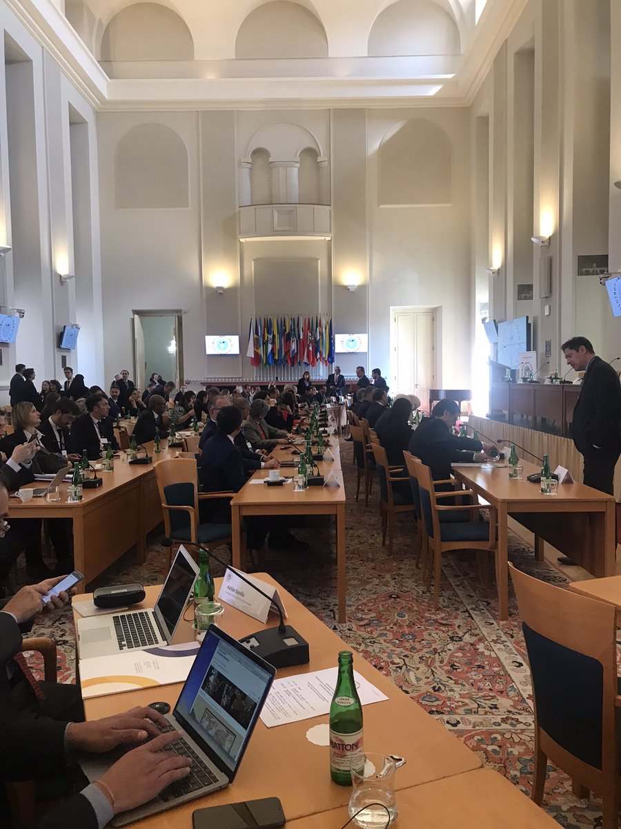 Un orgullo y un honor el contar con el ecuatoriano <a href="/xadrianbonilla/">Adrian Bonilla</a> en Praga, en el marco de la Conferencia de la II Semana iberoamericana organizada por la Cancillería checa. 
<a href="/eulacfoundation/">EU-LAC Foundation</a> 
<a href="/mzvcr/">Ministerstvo zahraničních věcí</a> 
<a href="/JanLipavsky/">Jan Lipavský</a> 
<a href="/CancilleriaEc/">Cancillería del Ecuador 🇪🇨</a> 
<a href="/juancaholguin/">Juan Carlos Holguin</a>