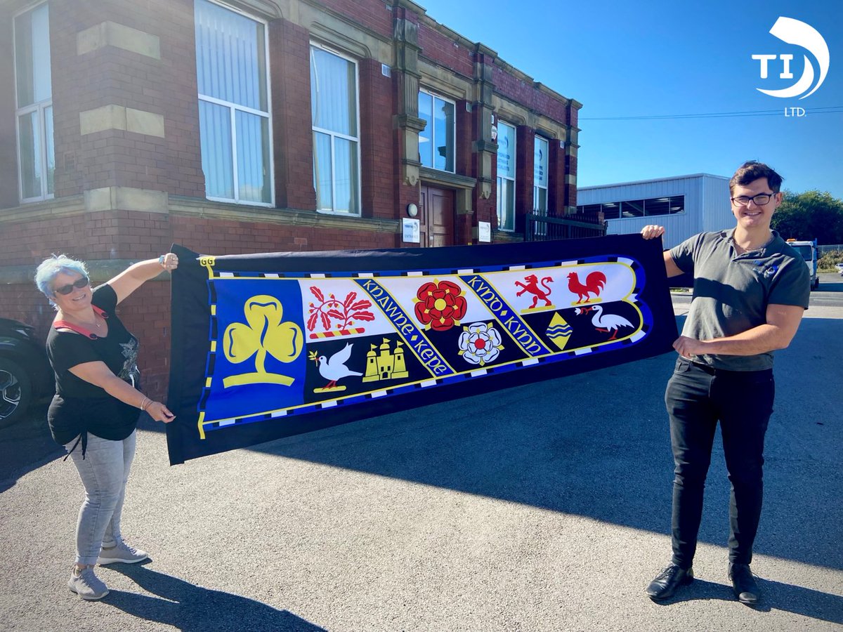 totalinsignia's tweet image. We brand all kinds of things at Total Insignia…here’s a bespoke standard flag produced for Lancashire East Girlguiding!

Really proud of how this one turned out!

#flags #brownies #pennantflags #scouts #proud #guiding #girlguiding #branding