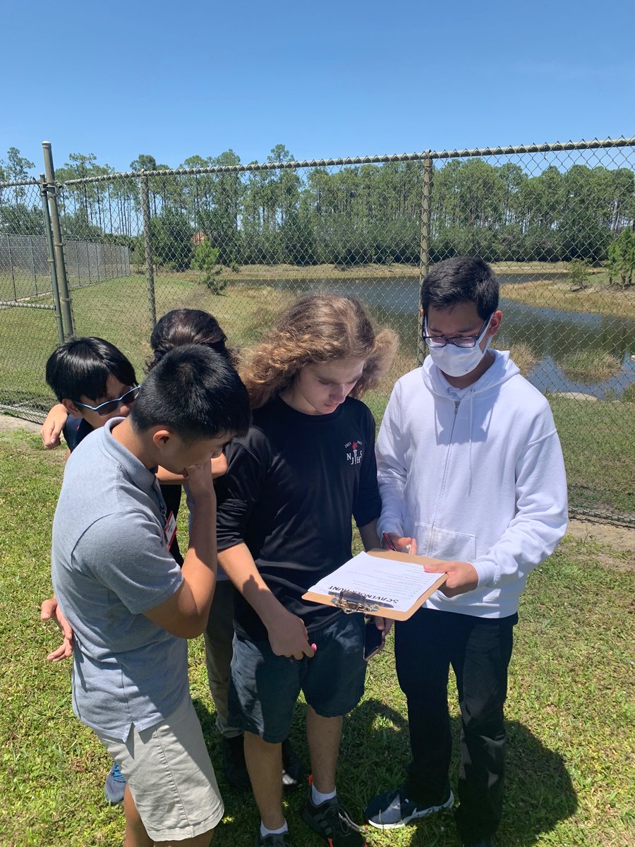 Science Scavenger Hunt/presentation of findings= cross-curricular fun in ELA. Great idea <a href="/WBertuna/">TunaNation</a> <a href="/NNMSWildcats/">NNMS</a>