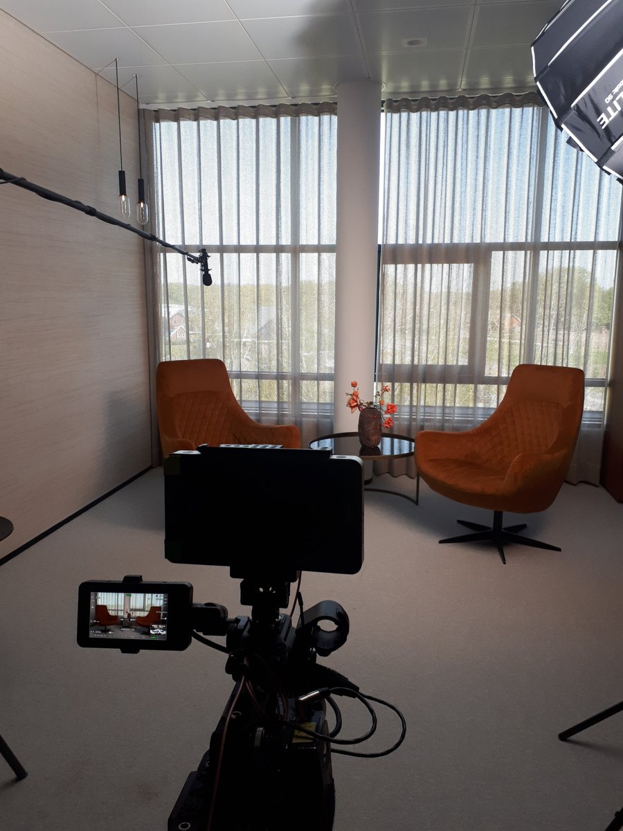 whizpr's tweet photo. Onlangs was Chantal van Ulft met videopartner Merged op locatie bij VolkerWessels, een klant van onze klant Dell Technologies. Er stond een videoshoot op de planning om te vertellen wat de oplossingen van Dell opleveren voor VolkerWessels. We zijn benieuwd naar het resultaat! https://t.co/xnHgkllLbu