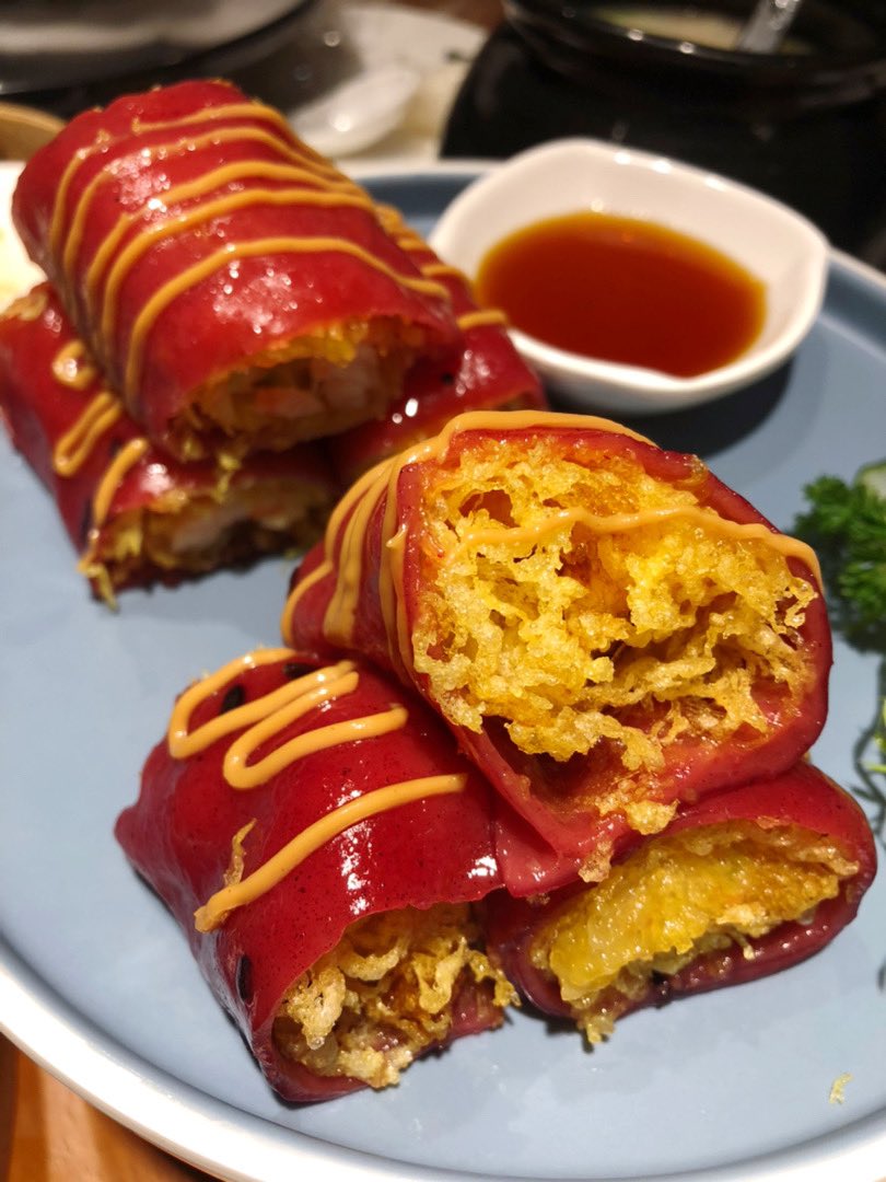 YummyShanny's tweet photo. ❤️#HongkongFood in #Beijing❤️ #Dimsum （#點心）is a large range of small Chinese dishes that are traditionally enjoyed in restaurants for brunch. Dim sum dishes originated in China and are commonly associated with Cantonese and Hong kong cuisines. #香港美食 #港式點心 #广式点心 https://t.co/hq3S6gjAwC