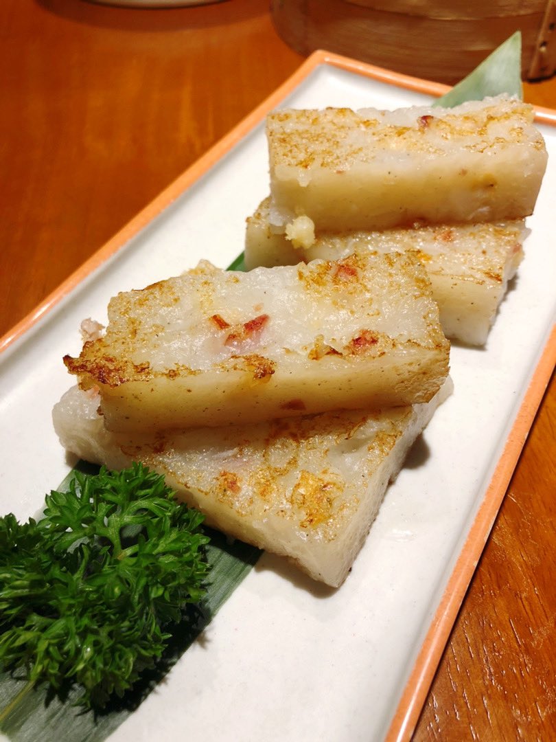 YummyShanny's tweet photo. ❤️#HongkongFood in #Beijing❤️ #Dimsum （#點心）is a large range of small Chinese dishes that are traditionally enjoyed in restaurants for brunch. Dim sum dishes originated in China and are commonly associated with Cantonese and Hong kong cuisines. #香港美食 #港式點心 #广式点心 https://t.co/hq3S6gjAwC