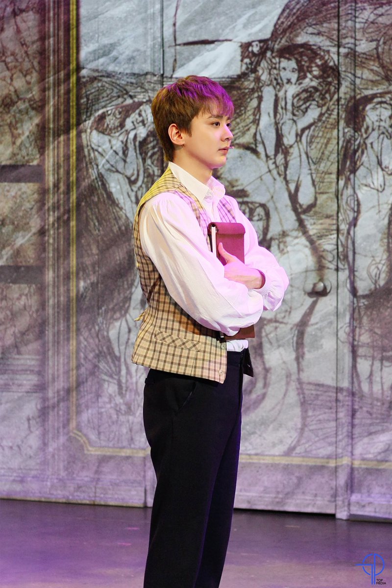 fall_in_chanhee's tweet photo. #틴탑 #천지 https://t.co/buZ6nzEDSI