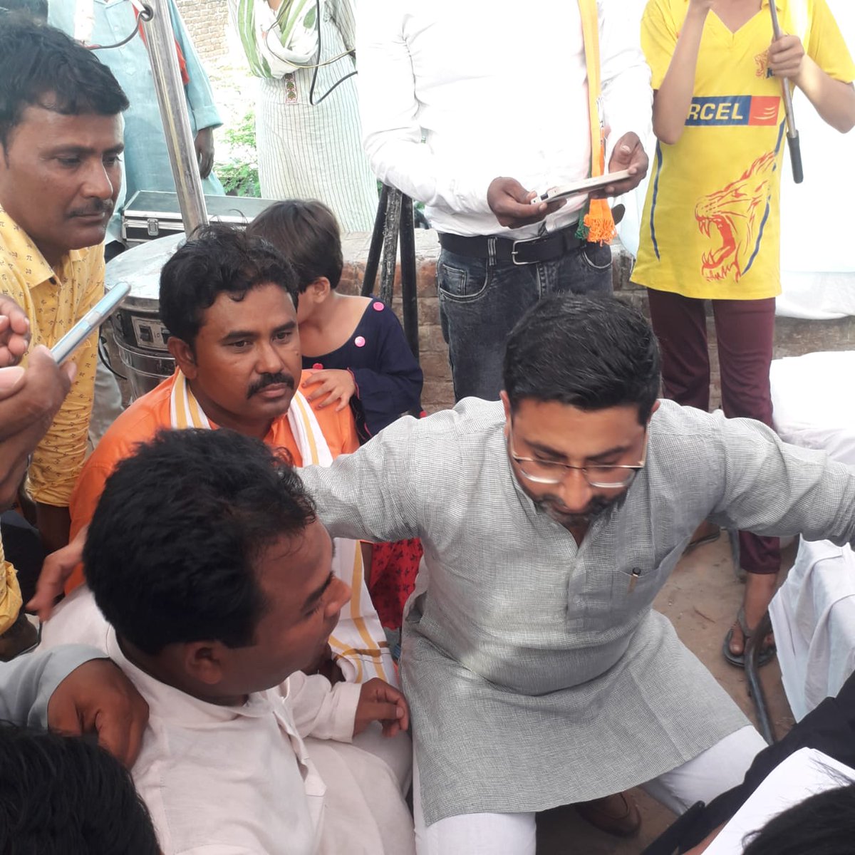 SafeequeS's tweet photo. वे टू सक्सेस फाउंडेशन द्वारा आयोजित अकबरनगर में दिव्यांगजनों को ट्राईसाइकिल एवं बच्चों को शिक्षा सामग्री का वितरण माननीय दानिश आजाद अंसारी राज्य मंत्री उत्तर प्रदेश सरकार द्वारा कार्यक्रम का आगाज हुआ जिसमें कि अ मो प्रदेश अध्यक्ष कुंवर बासित अली जी क्षेत्रीय अध्यक्ष जनाब नईम जी https://t.co/18USXVZfUh