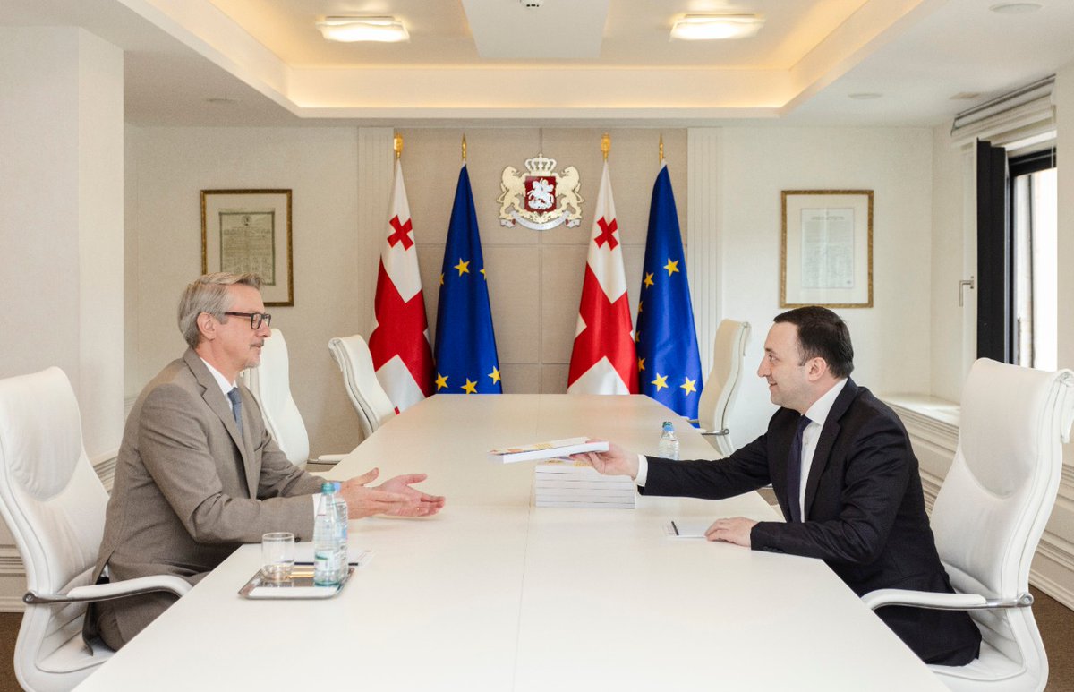 CarlHartzellEU's tweet photo. Grateful to receive answers to the second Questionnaire from the hands of @GharibashviliGE. Next step: the Opinion of the European Commission on Georgia’s EU application. https://t.co/LHMCtsuK1H