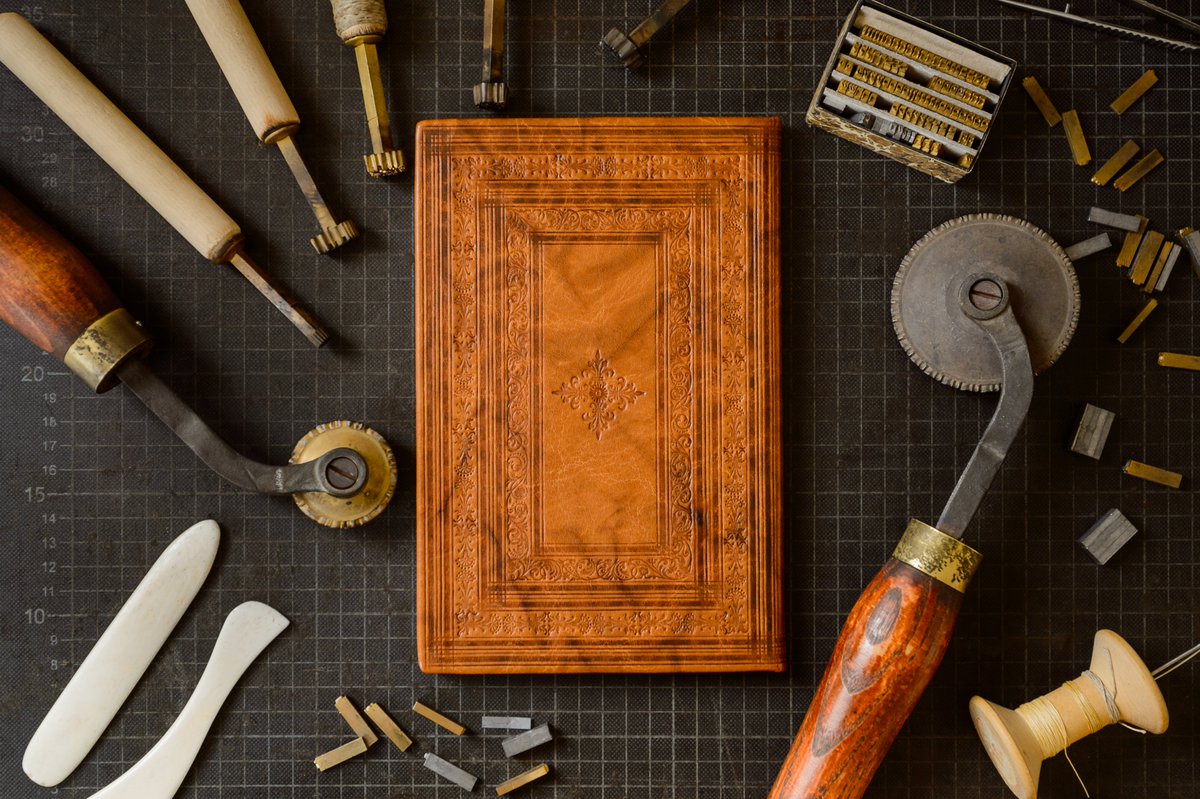 Yunus Emre Enstitüsü - London (@yeelondra) on Twitter photo 📚Immerse yourself in the ancient #art of #bookbinding with master Osman Doruk, & stitch your own personalised #book with 4 workshops we've organised for <a href="/Londoncraftweek/">London Craft Week</a>!
🗓 Sat 14 May
🕑2 – 4pm
🕑4:30 – 6:30pm
🗓 Sun 15 May
🕑2 – 4pm
🕑4:30 – 6:30pm
🌐yeelondon.org.uk/london-craft-w… 📚Immerse yourself in the ancient #art of #bookbinding with master Osman Doruk, & stitch your own personalised #book with 4 workshops we've organised for <a href="/Londoncraftweek/">London Craft Week</a>!
🗓 Sat 14 May
🕑2 – 4pm
🕑4:30 – 6:30pm
🗓 Sun 15 May
🕑2 – 4pm
🕑4:30 – 6:30pm
🌐yeelondon.org.uk/london-craft-w…