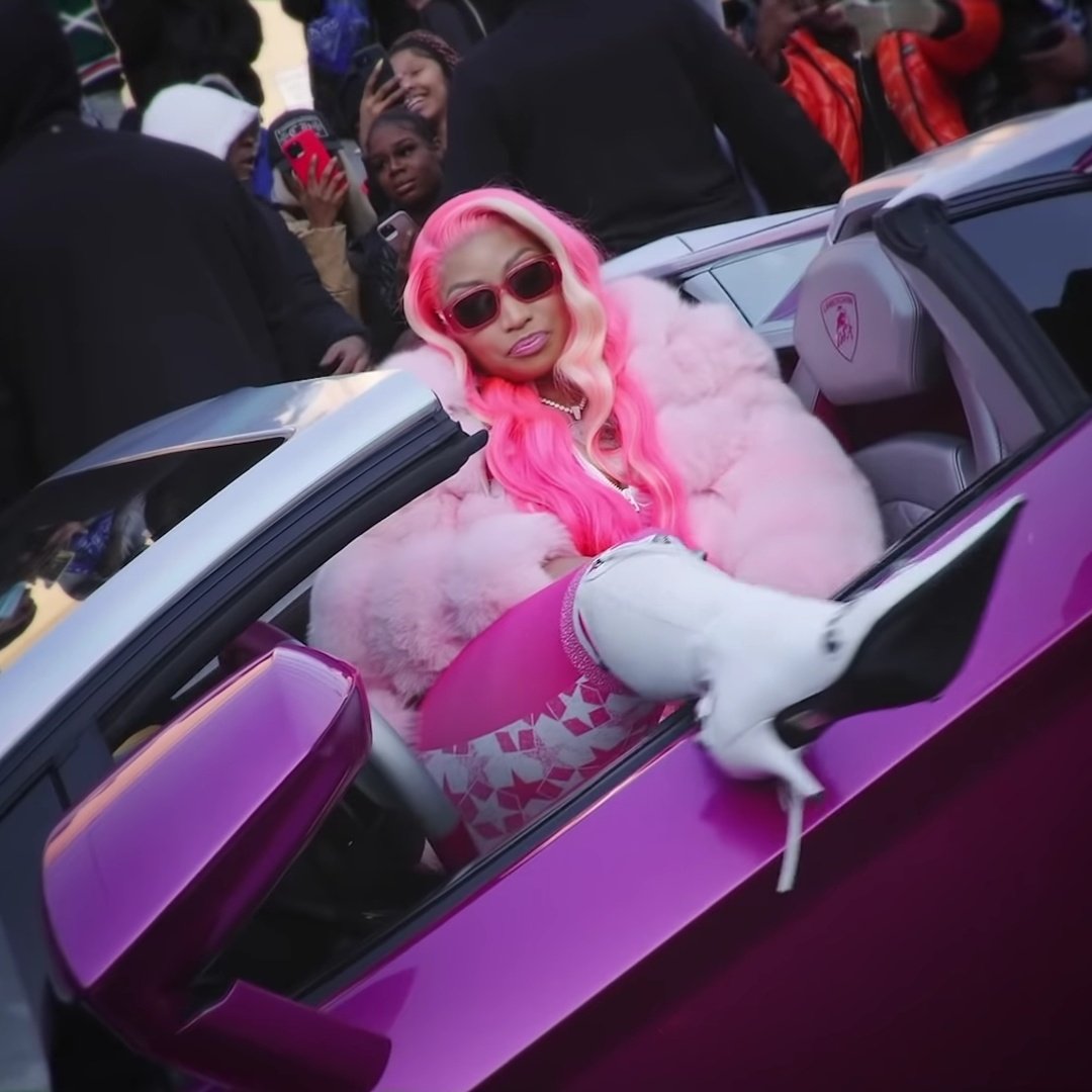dqueenmaraj's tweet photo. "We Go Up" music video hits 9M views and accumulated 400k likes. 🔥

#NickiMinaj #FivioForeign #WeGoUpVIDEO https://t.co/injwRJyzZq