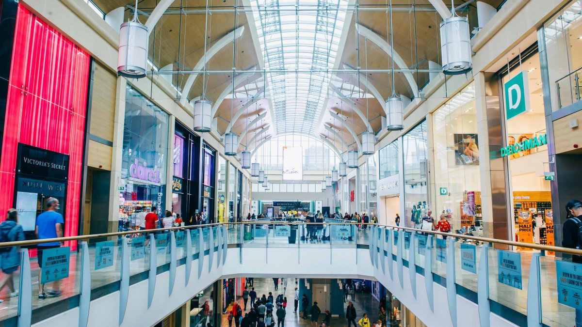 CardiffVisit's tweet photo. Come and visit now, its free to enter! Experience the many stores we have to offer for all of your shopping needs at St Davids shopping centre. #cardiff #activitiescardiff #shoppingcardiff #stdavids #dewisant https://t.co/FfD6JOWgKn