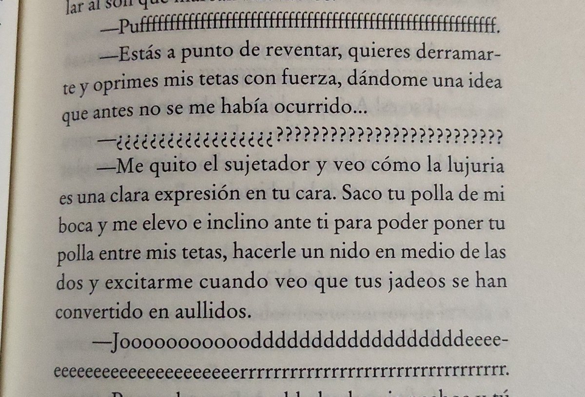 luciayumeno's tweet photo. Yo, hace un año: me voy a comprar este libro, dice que es un estudio antropológico del BDSM tiene que ser interesante
Yo, ayer, abriendo por primera vez el libro: 👁️👄👁️ https://t.co/eIUdPWKCN7