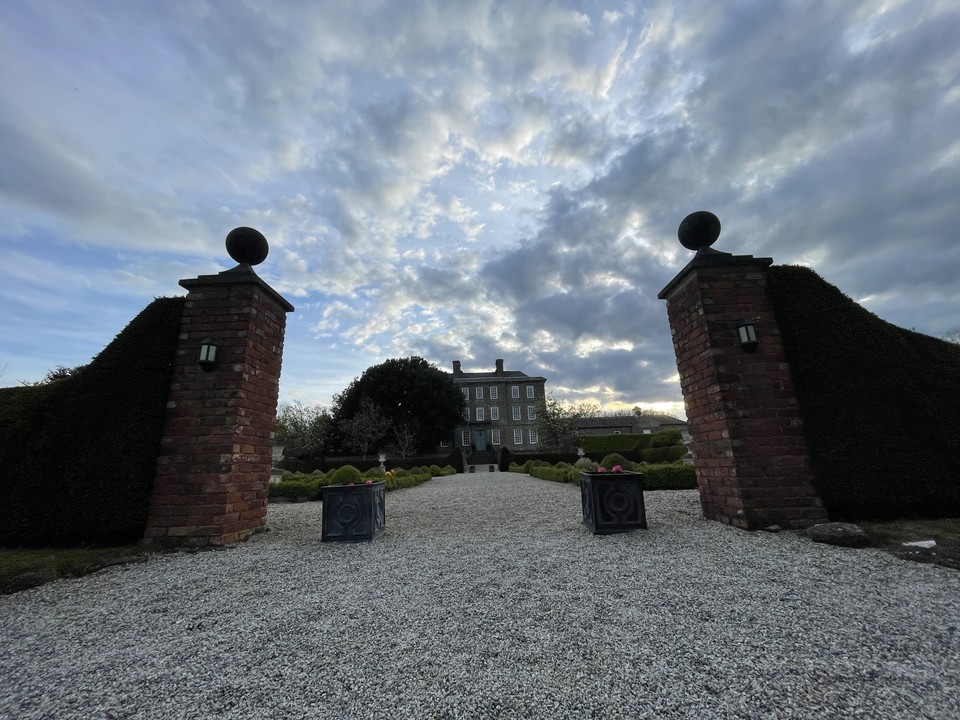 Devon_DJ's tweet photo. When the lights go down it’s time to venture into The Undercroft at Kingston Estate for a late night wedding DJ set. 

Congratulations to Matt &amp; Ellis 😎

 #weddingdj #devondj_uk #venues #music #hkaudio #getintouch #weddingvenue #weddings https://t.co/mwXV5XtXQf