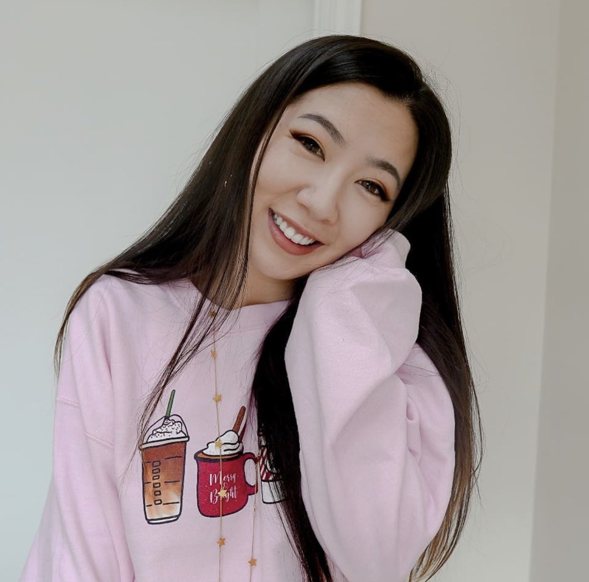 Ariella845's tweet photo. Just an appreciation post to appreciate how much she has done for me and many others out there! 💜 She so beautiful and so incredibly kind! @fuslie you make me so happy and I thank you ☺️ https://t.co/IJlFsoPipg
