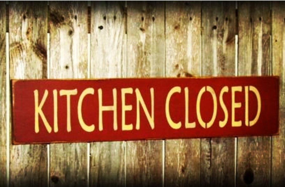 our kitchen is closed 
until tomorrow afternoon
we are replacing the floor and it will take a bit longer than expected 🙄

we are open for drinks only this evening and the quiz starts at 8.30pm 

#thebungo
#quiznight
#tuesdayquiz
#drinksonly