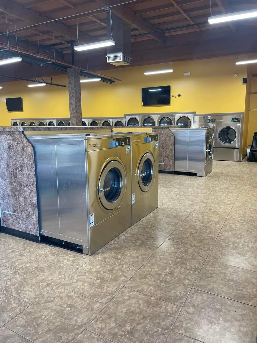 JosephFridayJo1's tweet photo. Let's equip your hotel, schools and hospitals Laundry facilities with the Best Laundry equipments in the industry.
Buy Speed Queen Laundry equipments in Nigeria at a very competitive price... Visit our Lagos office at 63 lawanson Road surulere Lagos Nigeria..
#jotechservices https://t.co/Y2hxr2L93e