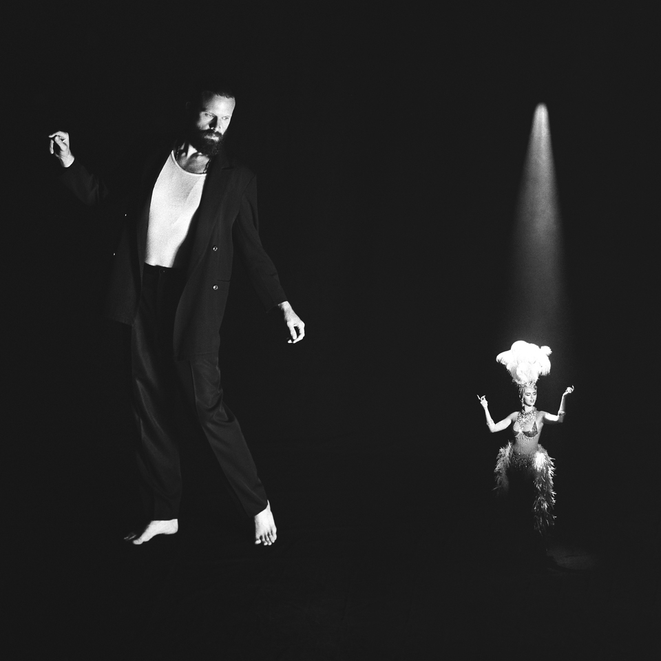 Father John Misty – Chloë and the Next 20th Century (Bella Union, 2022)
Articolo di Antonio Sebastianelli
#offtopicmagazine #magazine #music #review #recensione <a href="/fatherjohnmisty/">Father John Misty</a> <a href="/bella_union/">Bella Unión Deportivo</a>
 bit.ly/3kPICOf